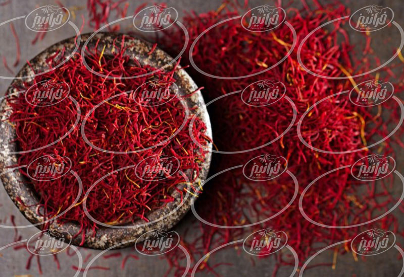 فروش زعفران عمده به تاجران جنوب کشور